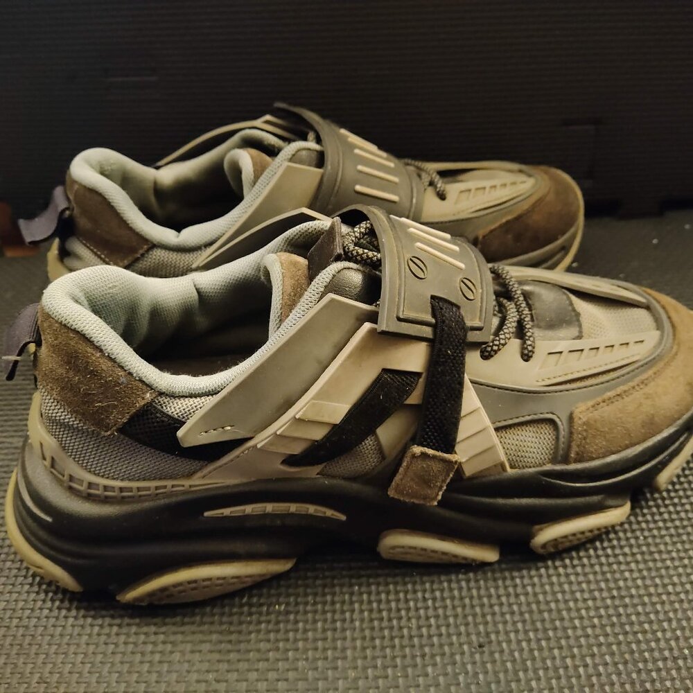 Javi Finesse Comfort Sneakers Men's Size 9.5 Lace Up Buckle East West